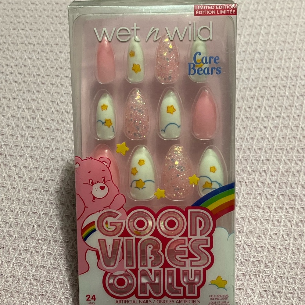 NWT Wet n Wild “Good Vibes Only” CareBears Nails 💗☁️⭐️